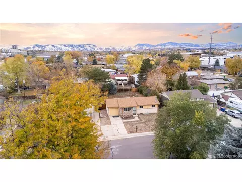 909 Nelson St, Lakewood, CO 80215