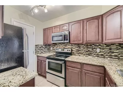 2728 E Nichols Cir, Centennial, CO 80122 photo 8