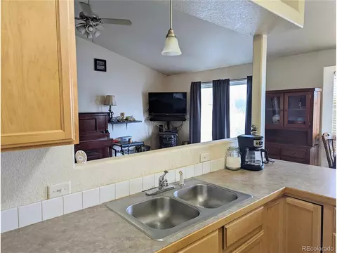 538 E 29th St Dr, Greeley, CO 80631 photo 4