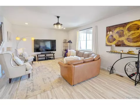 Living - 188 S Waterloo St, Aurora, CO 80018 photo 2 of 5