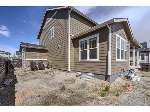 Exterior - 188 S Waterloo St, Aurora, CO 80018 photo 3 of 3