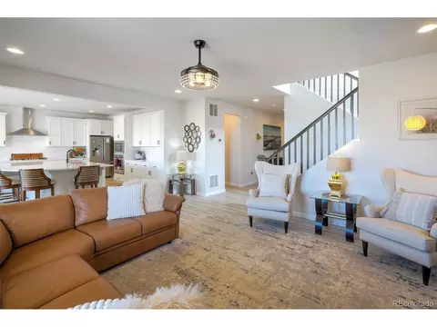Living - 188 S Waterloo St, Aurora, CO 80018 photo 4 of 5