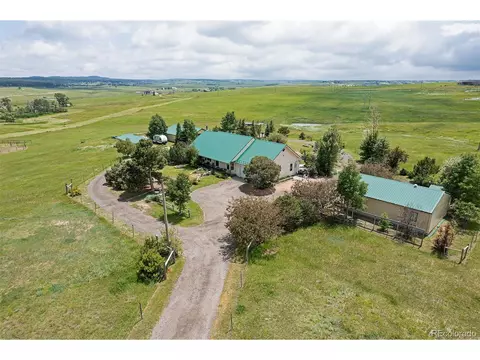 5774 Grimes Ln, Larkspur, CO 80118