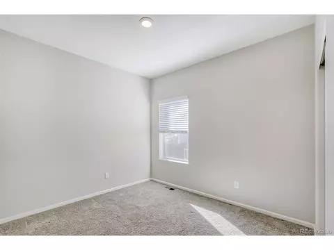 Bedroom - 7002 Shavano Cir, Longmont, CO 80504 photo 7 of 8