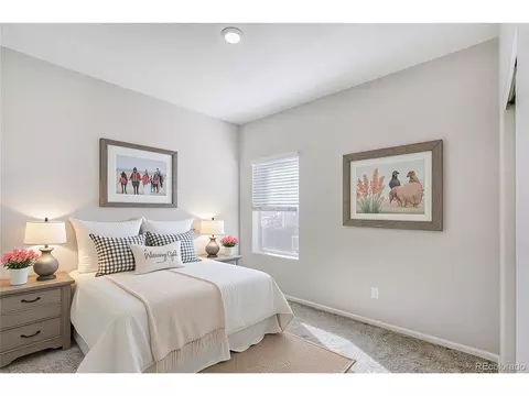 Bedroom - 7002 Shavano Cir, Longmont, CO 80504 photo 6 of 8