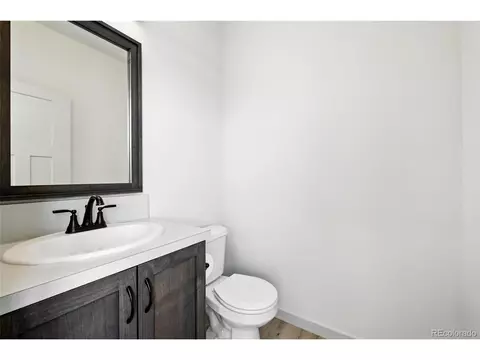 260 E 4th St, Berthoud, CO 80513 photo 8