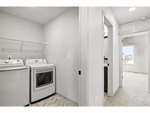 260 E 4th St, Berthoud, CO 80513 photo 9