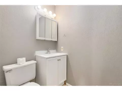13703 E 24th Ave, Aurora, CO 80011 photo 4