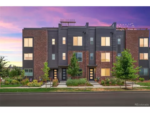 2532 N Moline St, Aurora, CO 80010