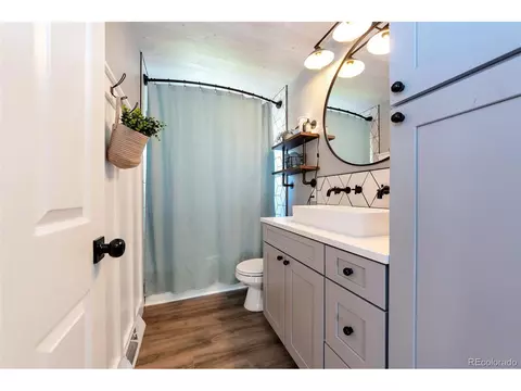 4317 S Eagle Cir, Aurora, CO 80015 photo 9