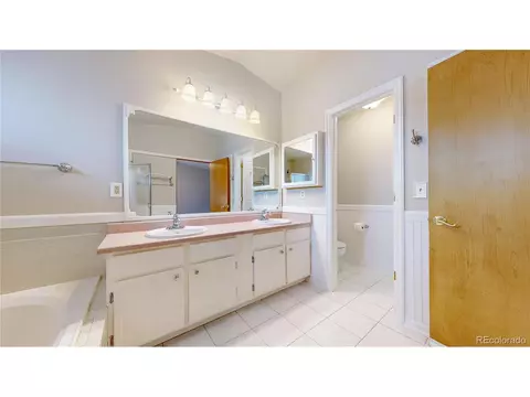 18680 E Hamilton Dr, Aurora, CO 80013 photo 17