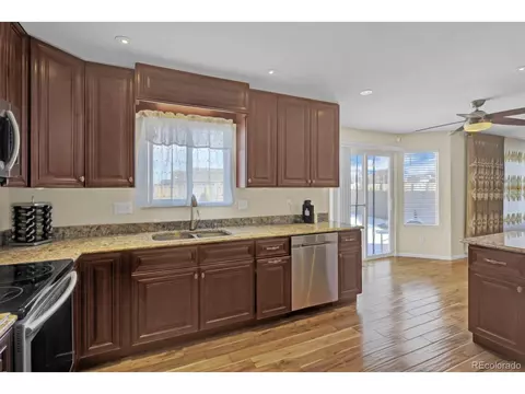 19065 E Dickenson Dr, Aurora, CO 80013 photo 9