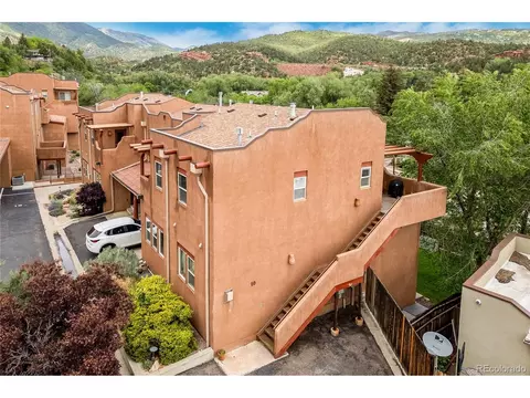 10 Taos Pl, Manitou Springs, CO 80829