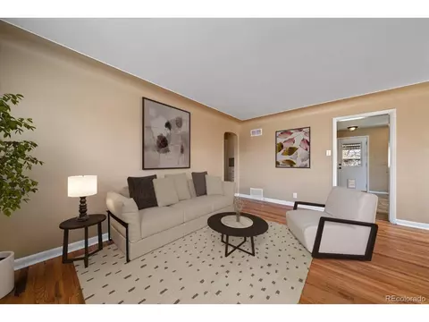 3320 Bellaire St, Denver, CO 80207