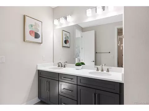 Bath - 9625 Viewside Dr, Lone Tree, CO 80124 photo 3 of 6