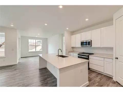 24434 E Pacific Pl, Aurora, CO 80018 photo 9