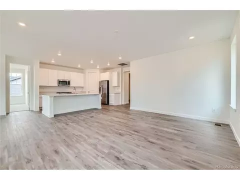 24434 E Pacific Pl, Aurora, CO 80018 photo 6