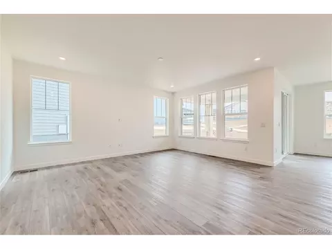 24434 E Pacific Pl, Aurora, CO 80018 photo 5