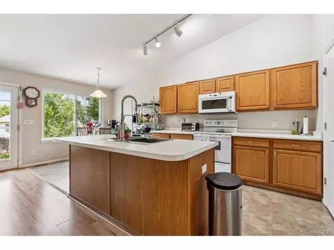 19149 E Ithaca Dr, Aurora, CO 80013 photo 5