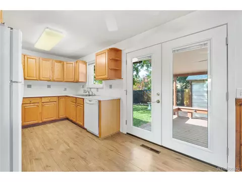 7745 Durango St, Denver, CO 80221 photo 4