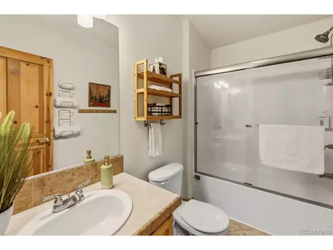 Bath - Undisclosed, Divide, CO 80814 photo 4 of 4