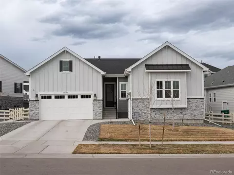 27715 E Davies Dr, Aurora, CO 80016 photo 2