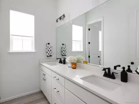 27715 E Davies Dr, Aurora, CO 80016 photo 21