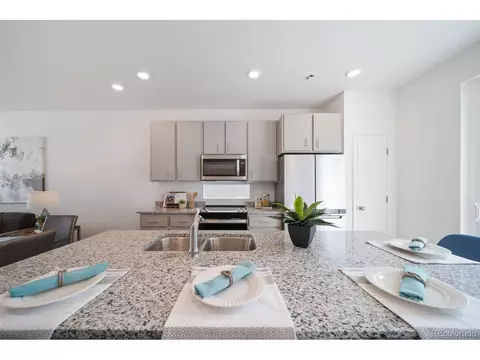 21862 E 38th Pl, Aurora, CO 80019 photo 8
