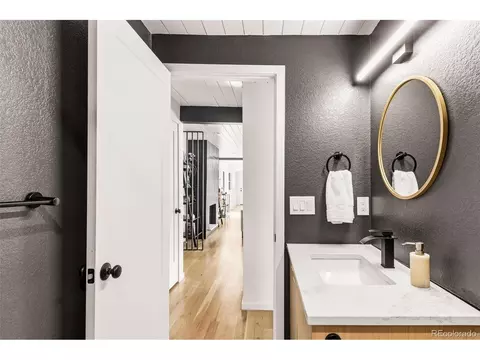 Bath - 4530 E 13th Ave, Denver, CO 80220 photo 2 of 5