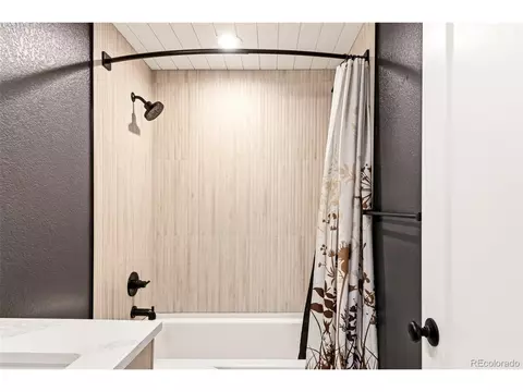 Bath - 4530 E 13th Ave, Denver, CO 80220 photo 3 of 5