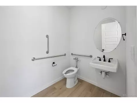 Bath - Undisclosed, Centennial, CO 80112 photo 1 of 4