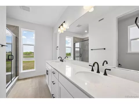 Bath - Undisclosed, Centennial, CO 80112 photo 2 of 4