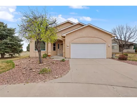 250 E Poppy Ln, Pueblo, CO 81007