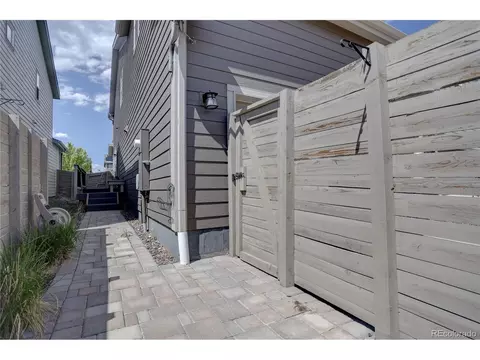 15772 E Warner Dr, Denver, CO 80239 photo 39