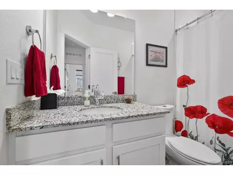 Bath - 10076 E 63rd Ave, Denver, CO 80238 photo 3 of 4
