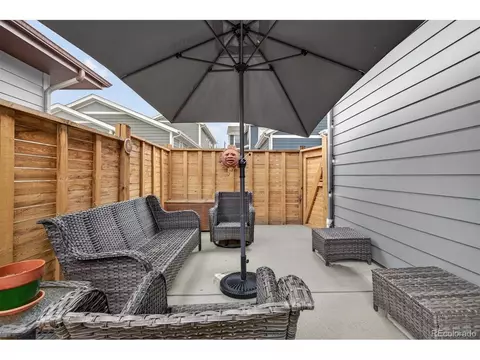 Exterior - 10076 E 63rd Ave, Denver, CO 80238 photo 3 of 6
