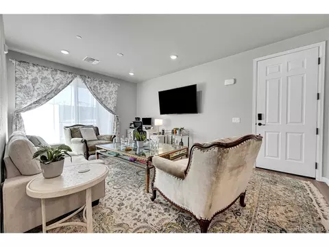 6153 N Ceylon St #6-203, Denver, CO 80249
