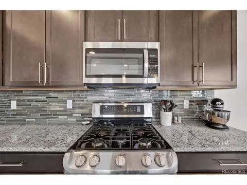 Kitchen - 19518 E Sunset Cir, Centennial, CO 80015 photo 3 of 5