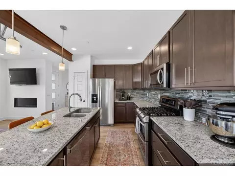 Kitchen - 19518 E Sunset Cir, Centennial, CO 80015 photo 2 of 5