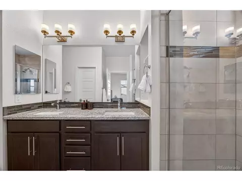 Bath - 19518 E Sunset Cir, Centennial, CO 80015 photo 4 of 6