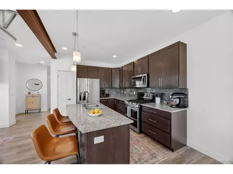 Kitchen - 19518 E Sunset Cir, Centennial, CO 80015 photo 4 of 5