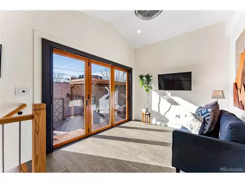 2367 N Cherry St, Denver, CO 80207 photo 15