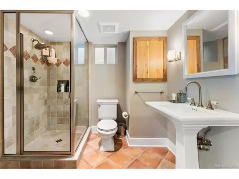 2367 N Cherry St, Denver, CO 80207 photo 25