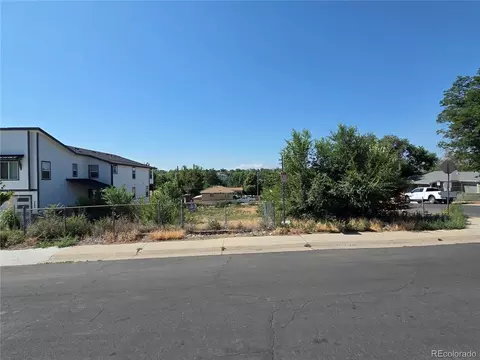 890 Winona Ct, Denver, CO 80204