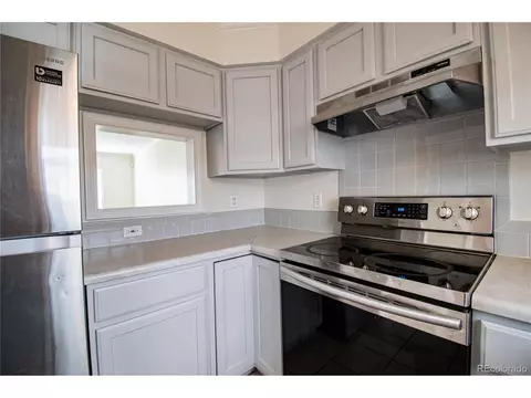 16425 E 17th Pl #B, Aurora, CO 80011 photo 4