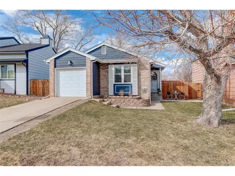 17897 E Cornell Dr, Aurora, CO 80013 photo 2