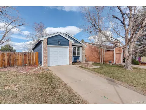 17897 E Cornell Dr, Aurora, CO 80013 photo 3