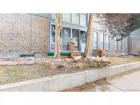 Exterior - 5832 E Ithaca Pl, Denver, CO 80237 photo 5 of 8