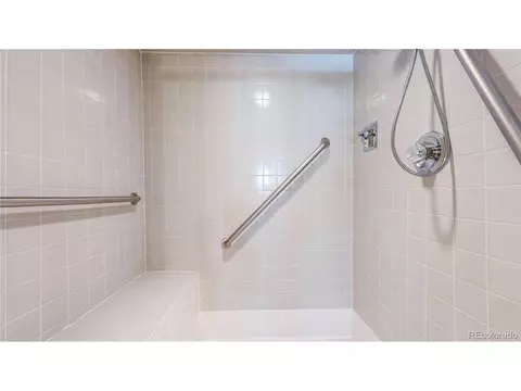 Bath - 5832 E Ithaca Pl, Denver, CO 80237 photo 5 of 8