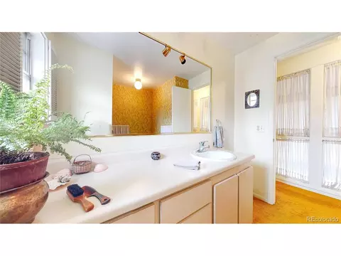 Bath - 5832 E Ithaca Pl, Denver, CO 80237 photo 7 of 8